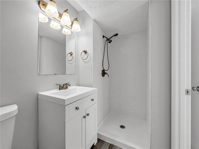 1400 SW Speas Drive, Blue Springs, MO 64014