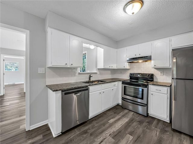 1400 SW Speas Drive, Blue Springs, MO 64014