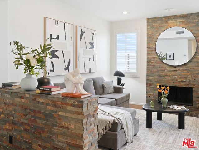 4236 Longridge Avenue 203, Los Angeles, CA 91604