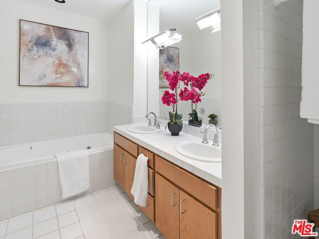 4236 Longridge Avenue 203, Los Angeles, CA 91604