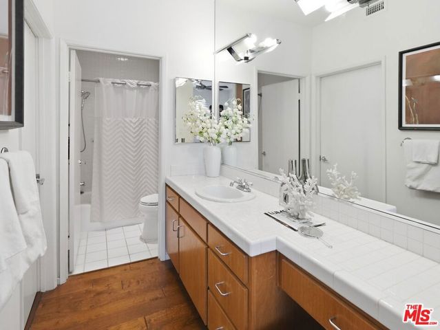 4236 Longridge Avenue 203, Los Angeles, CA 91604