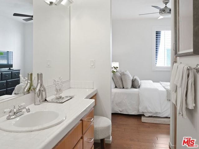 4236 Longridge Avenue 203, Los Angeles, CA 91604