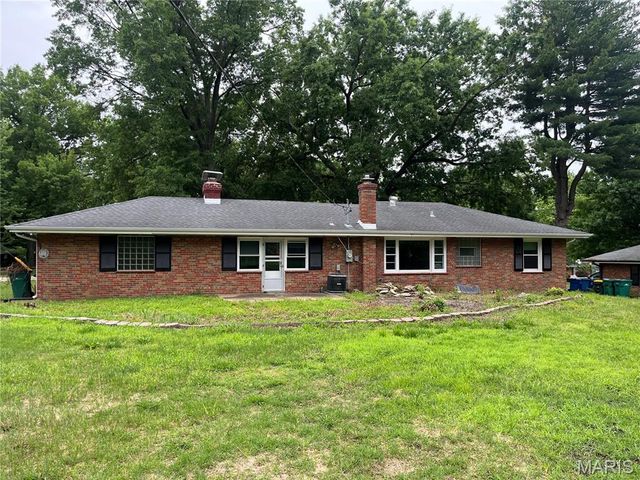 1739 June Drive, St Louis, MO 63138