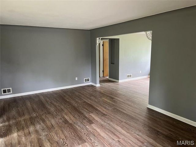 1739 June Drive, St Louis, MO 63138