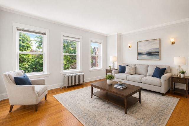 6414 N Newgard Avenue 3E, Chicago, IL 60626