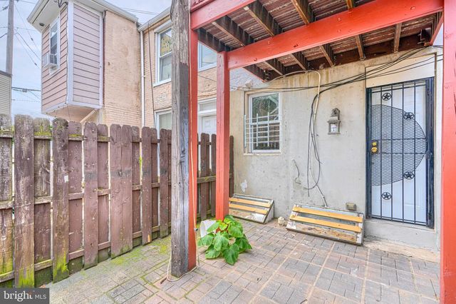 1204 W CROSS ST W, Baltimore, MD 21230