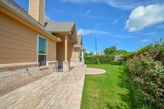 6411 Edinburgh Court, Sugar Land, TX 77479