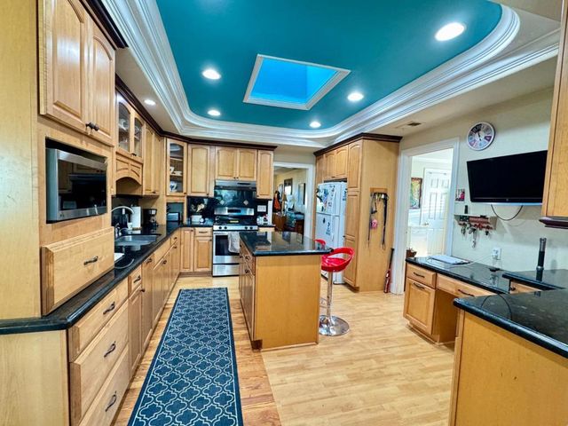 12785 Murphy Ave, San Martin, CA 95046