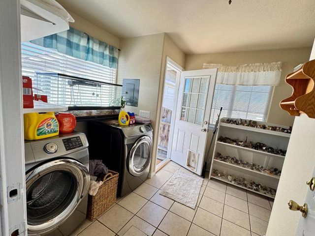 12785 Murphy Ave, San Martin, CA 95046