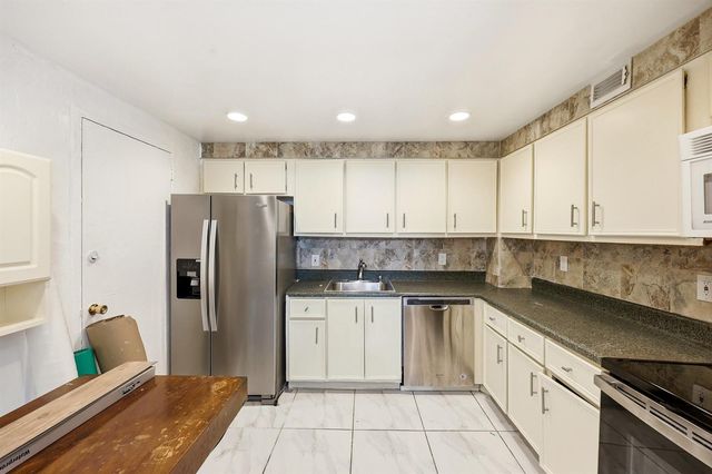 401 Golden Isles Drive 602, Hallandale Beach, FL 33009