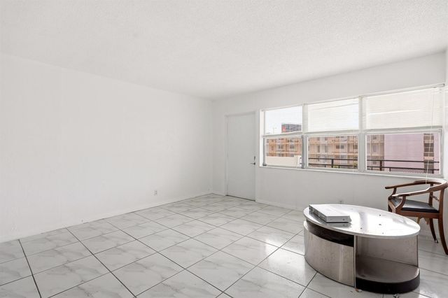 401 Golden Isles Drive 602, Hallandale Beach, FL 33009