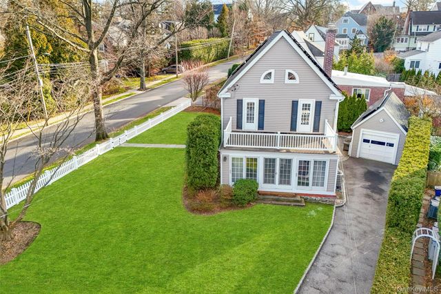551 Wolfs Lane, Pelham, NY 10803