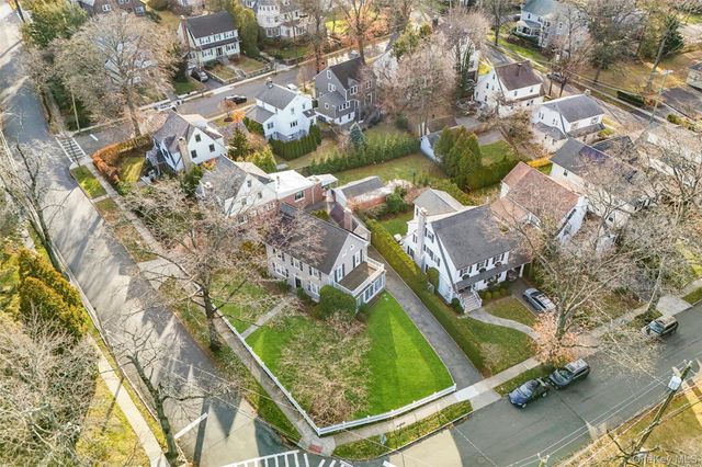 551 Wolfs Lane, Pelham, NY 10803