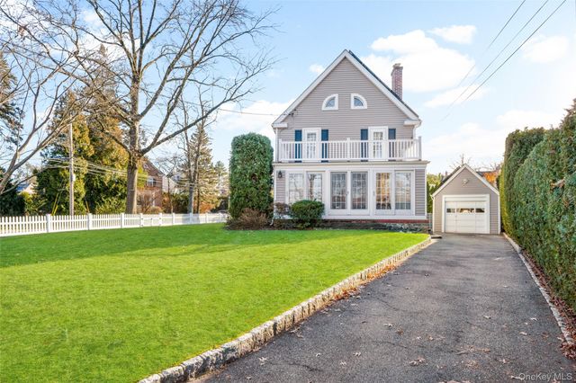 551 Wolfs Lane, Pelham, NY 10803