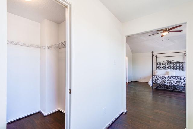 7215 Autumn Day Court, Magnolia, TX 77354
