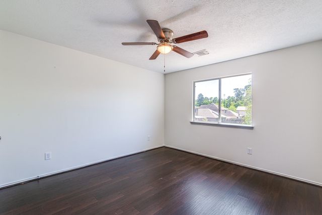 7215 Autumn Day Court, Magnolia, TX 77354