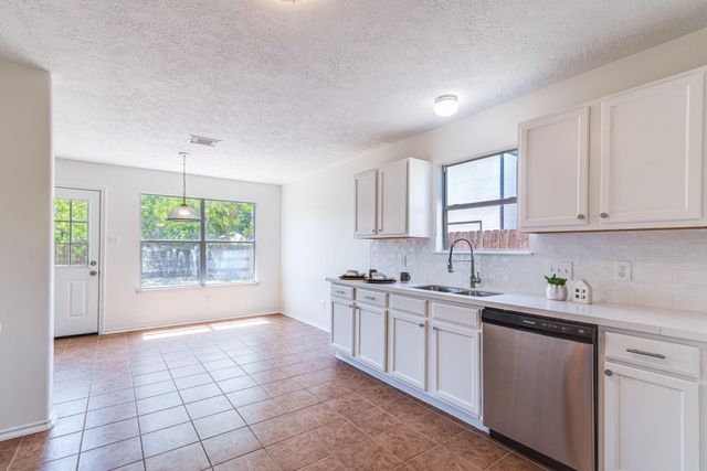 7215 Autumn Day Court, Magnolia, TX 77354