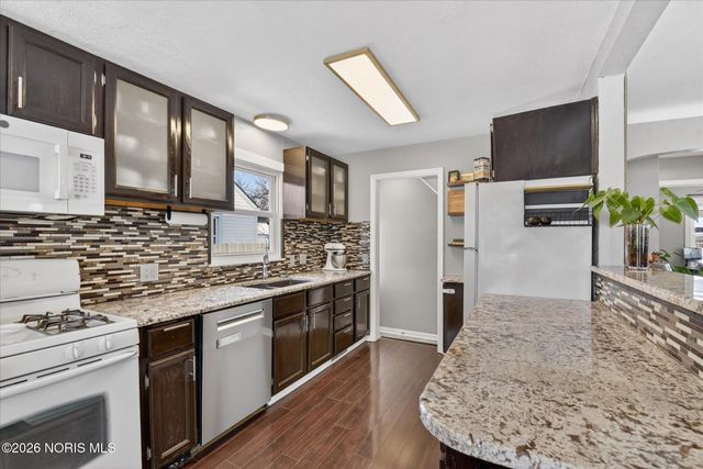 4347 S Detroit Avenue, Toledo, OH 43614