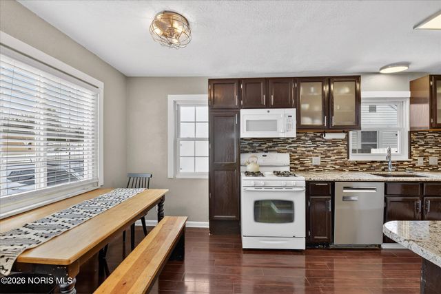 4347 S Detroit Avenue, Toledo, OH 43614