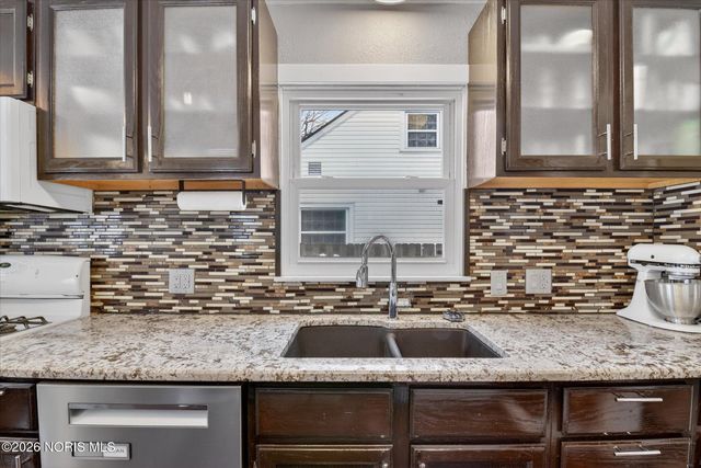 4347 S Detroit Avenue, Toledo, OH 43614