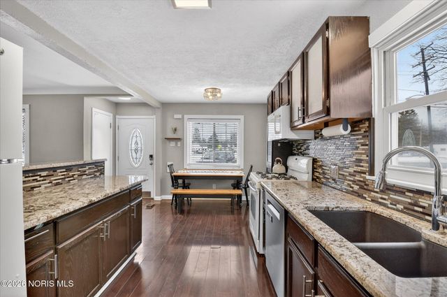 4347 S Detroit Avenue, Toledo, OH 43614