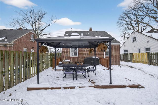 4347 S Detroit Avenue, Toledo, OH 43614