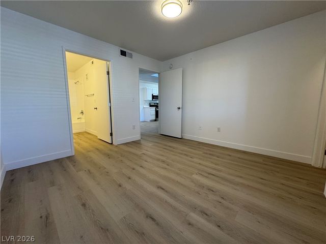 950 Seven Hills Drive 217, Henderson, NV 89052
