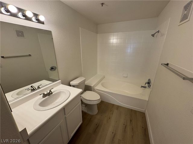 950 Seven Hills Drive 217, Henderson, NV 89052