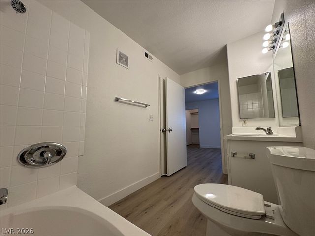 950 Seven Hills Drive 217, Henderson, NV 89052