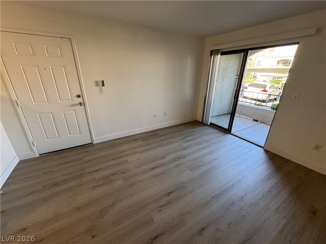 950 Seven Hills Drive 217, Henderson, NV 89052