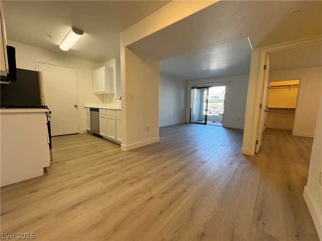 950 Seven Hills Drive 217, Henderson, NV 89052
