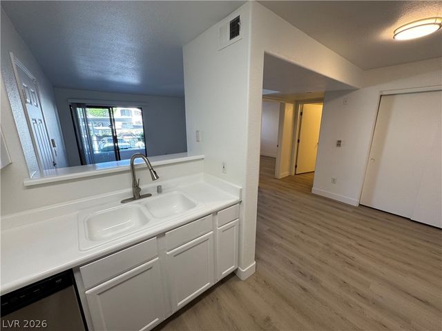 950 Seven Hills Drive 217, Henderson, NV 89052