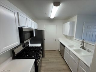 950 Seven Hills Drive 217, Henderson, NV 89052