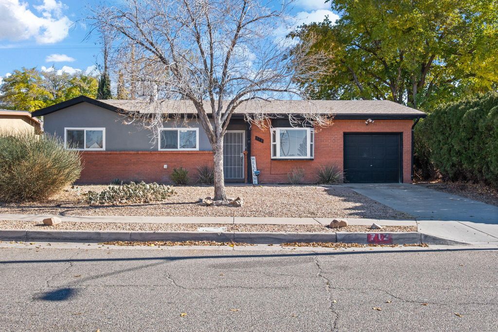 712 Shirley Street NE, Albuquerque, NM 87123