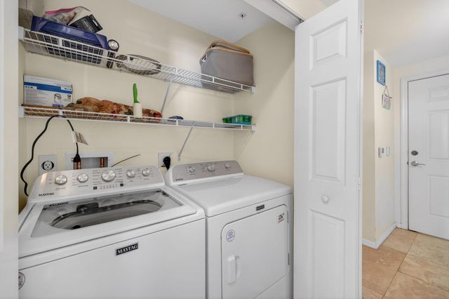 2421 NE 65th Street 415, Fort Lauderdale, FL 33308