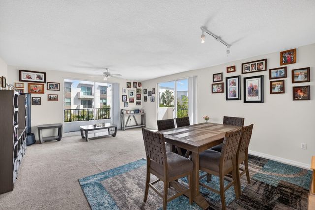 2421 NE 65th Street 415, Fort Lauderdale, FL 33308