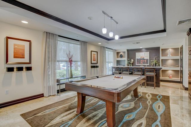 2421 NE 65th Street 415, Fort Lauderdale, FL 33308