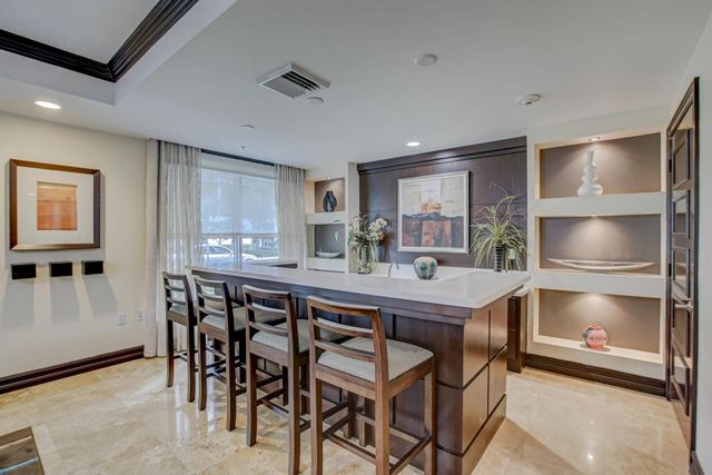 2421 NE 65th Street 415, Fort Lauderdale, FL 33308