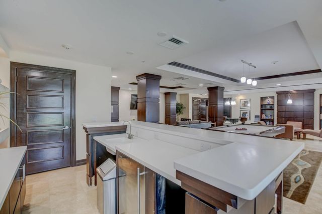 2421 NE 65th Street 415, Fort Lauderdale, FL 33308