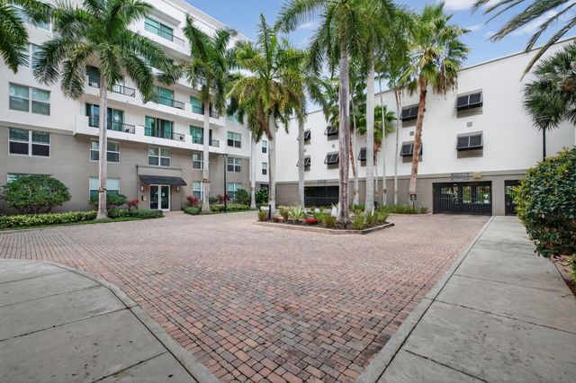 2421 NE 65th Street 415, Fort Lauderdale, FL 33308