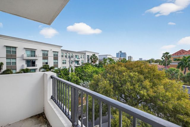 2421 NE 65th Street 415, Fort Lauderdale, FL 33308