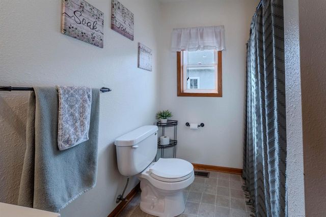 1112 DOVE STREET, Oshkosh, WI 54902