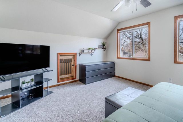 1112 DOVE STREET, Oshkosh, WI 54902