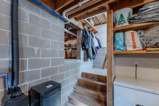 1112 DOVE STREET, Oshkosh, WI 54902