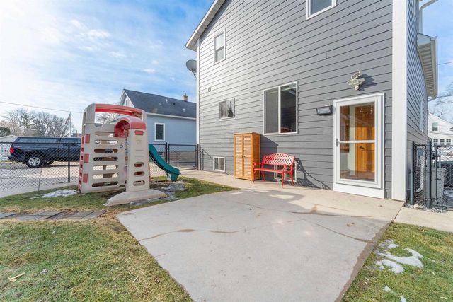 1112 DOVE STREET, Oshkosh, WI 54902