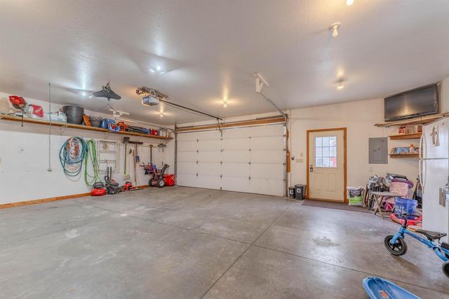 1112 DOVE STREET, Oshkosh, WI 54902