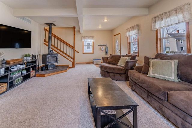 1112 DOVE STREET, Oshkosh, WI 54902