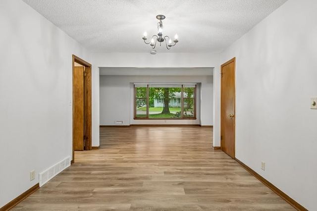 7520 Thomas Avenue S, Richfield, MN 55423