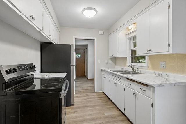 7520 Thomas Avenue S, Richfield, MN 55423