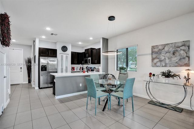 4204 N Dixie Highway 1, Oakland Park, FL 33334